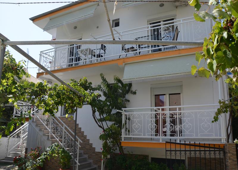 Vila Floral Potos leto